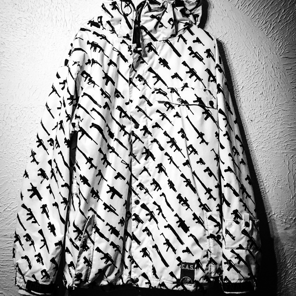 24 HOUR SALE ( $150 )GRENADE X ROGUE STATUS JACKET